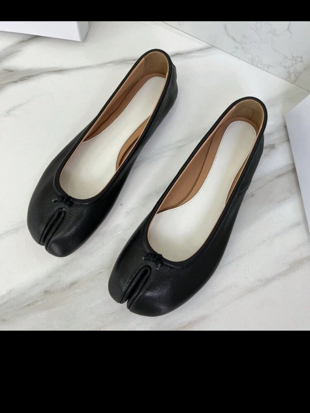 Black Split-Toe Leather Ballet Flats for Women
